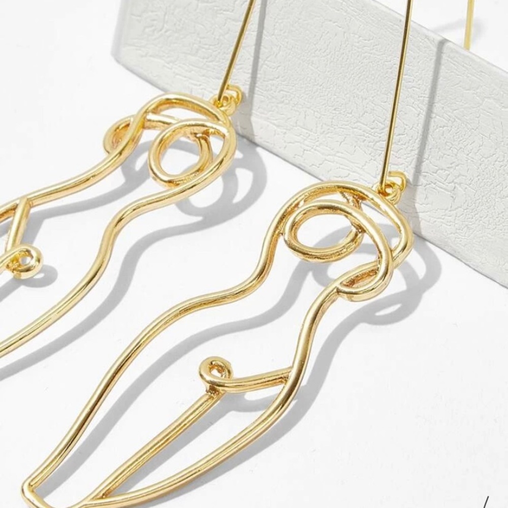 Hollow Body Earrings JUST IN